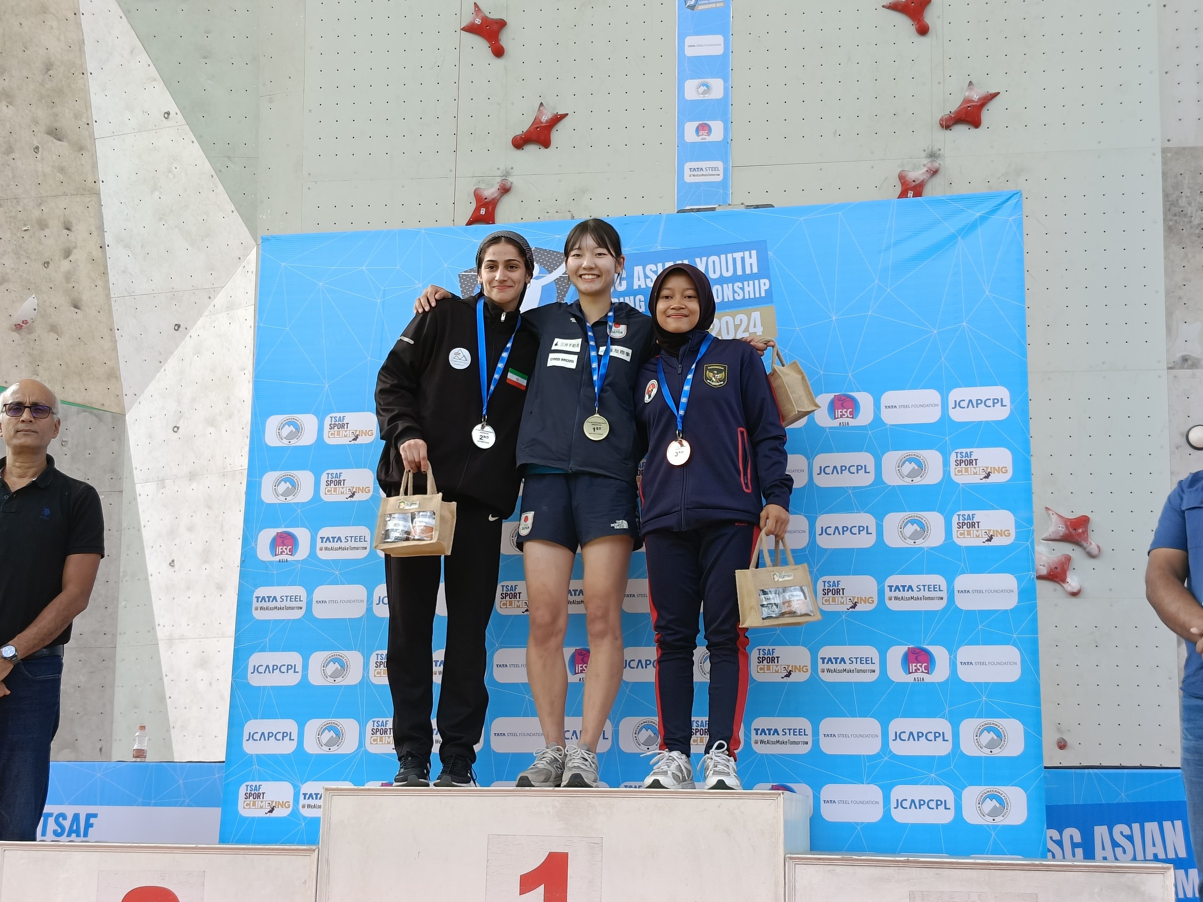 Perpendek Jarak dengan Jepang dan Korea, Indonesia Raih Medali di Boulder dan Lead IFSC Asian Youth Championships 2024