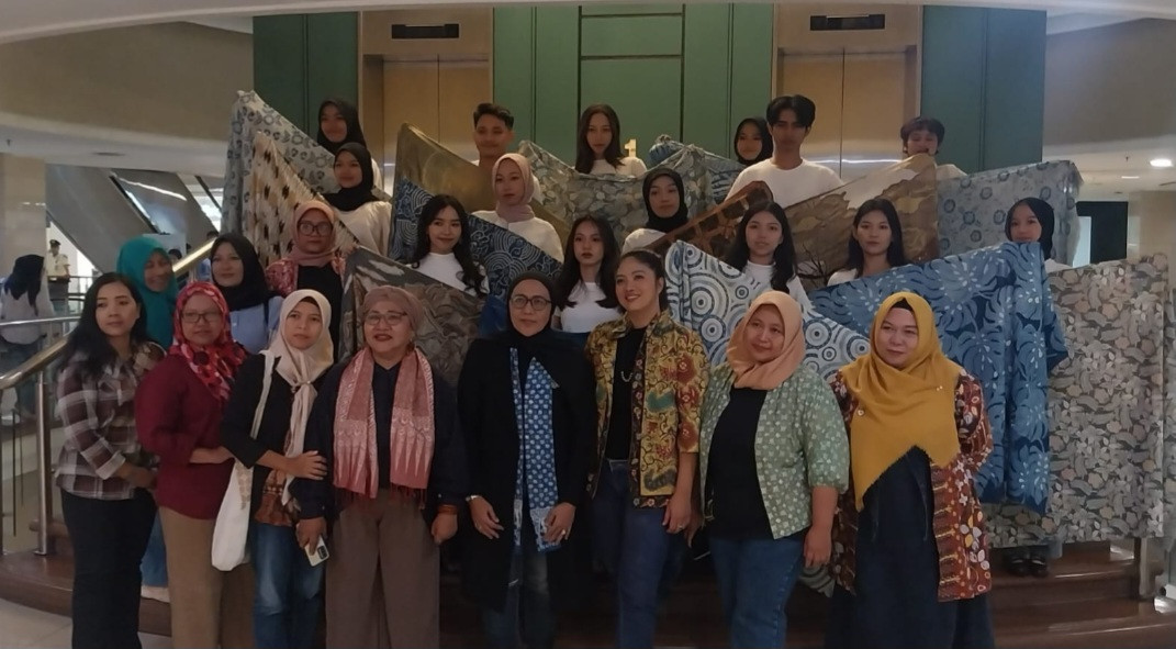 Parade Show Batik Mukti Manunggal di Galeria Mall Yogyakarta