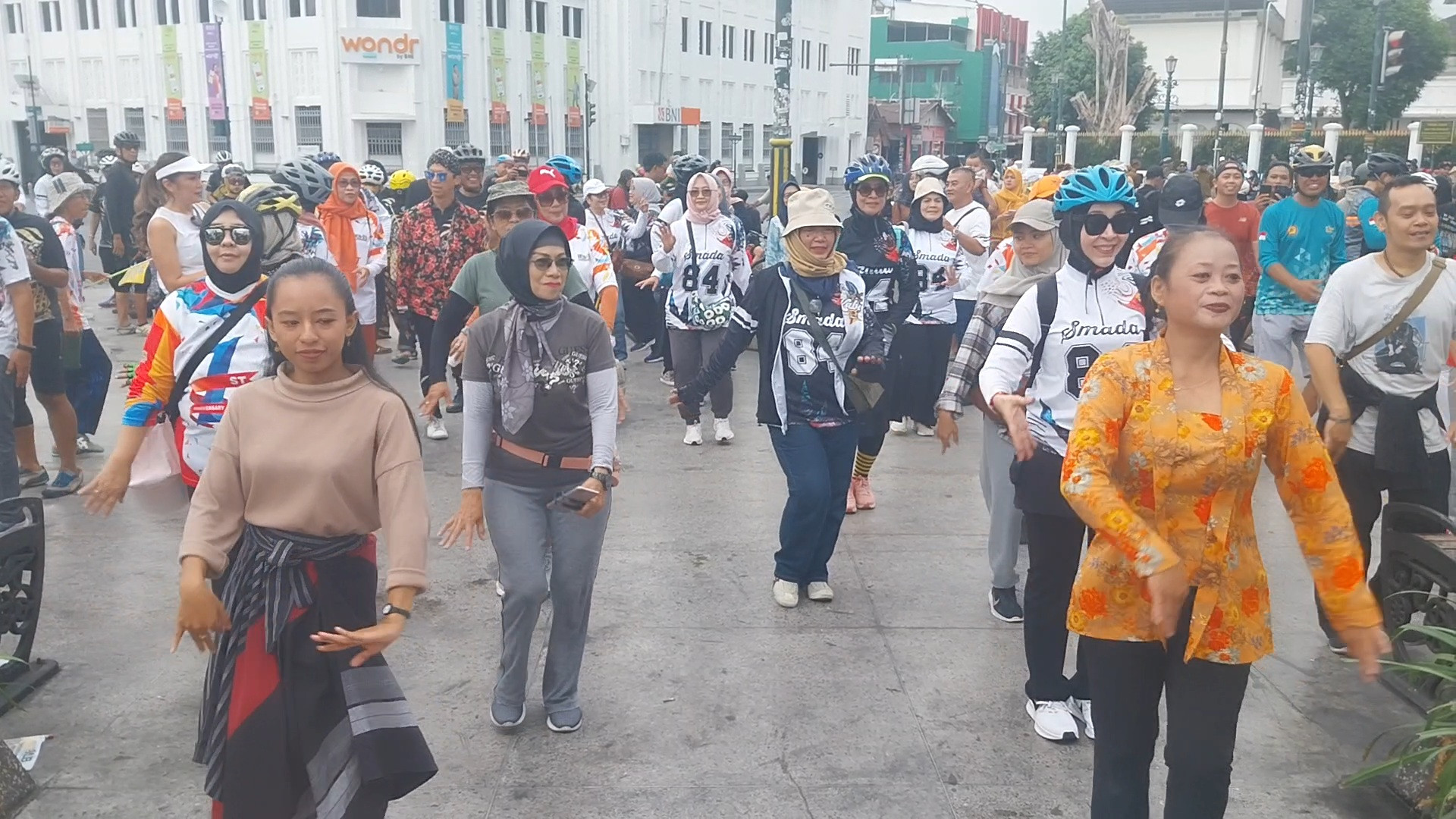 Wisata Akhir Pekan, Jalan Malioboro Dimeriahkan Flashmob Hingga Jamu Gratis