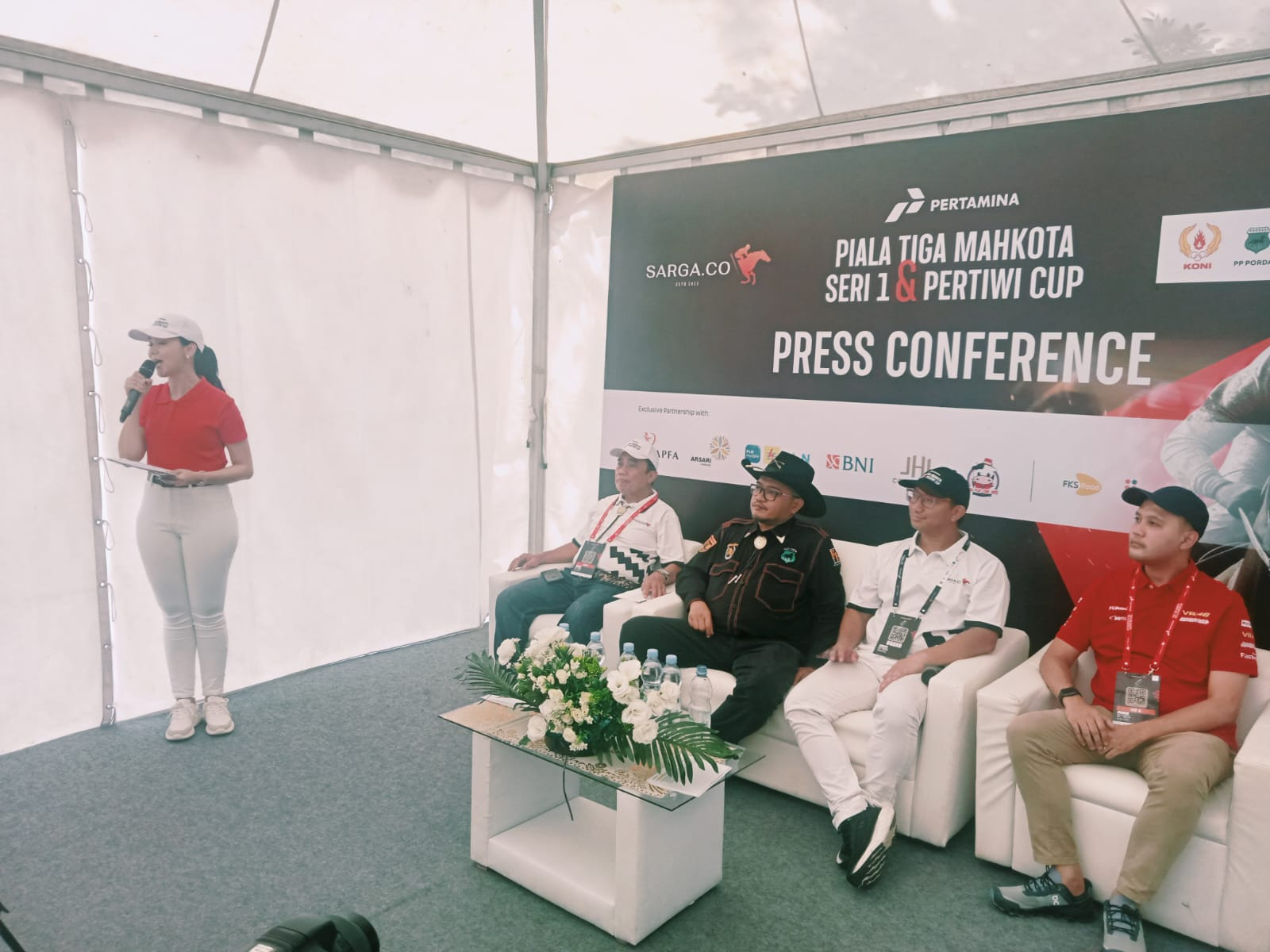 Kejuaraan Nasional Pacuan Kuda Piala Mahkota Seri I dan Pertiwi Cup Digelar di Gelanggang Sultan Agung Bantul DI Yogjakarta