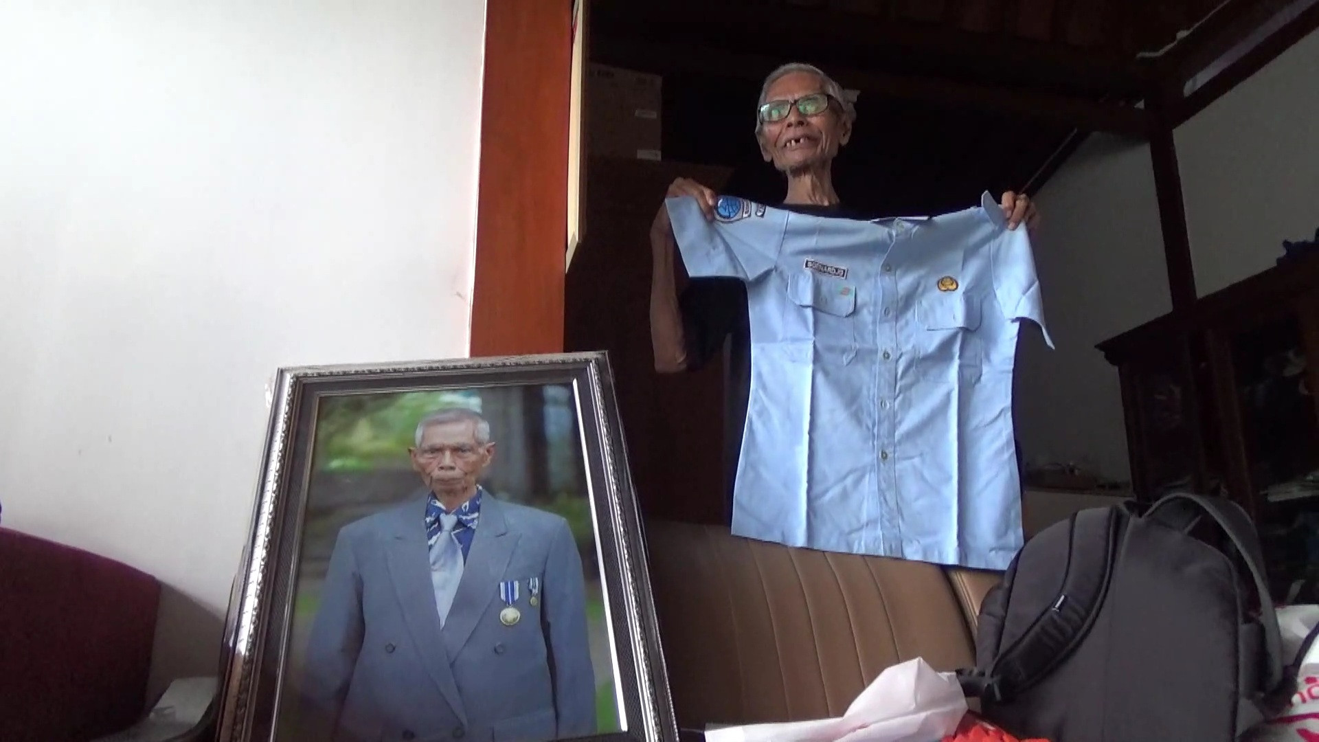 Ironis! Mbah Sunardjo, 33 Tahun Mengabdi di PT KAI, Kini Jadi Korban Penggusuran Proyek Stasiun Lempuyangan