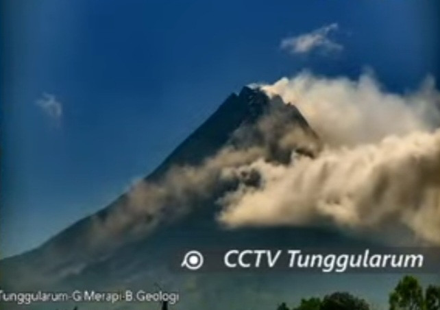 Gunung Merapi Kembali Luncurkan 14 Kali Guguran Lava Pijar