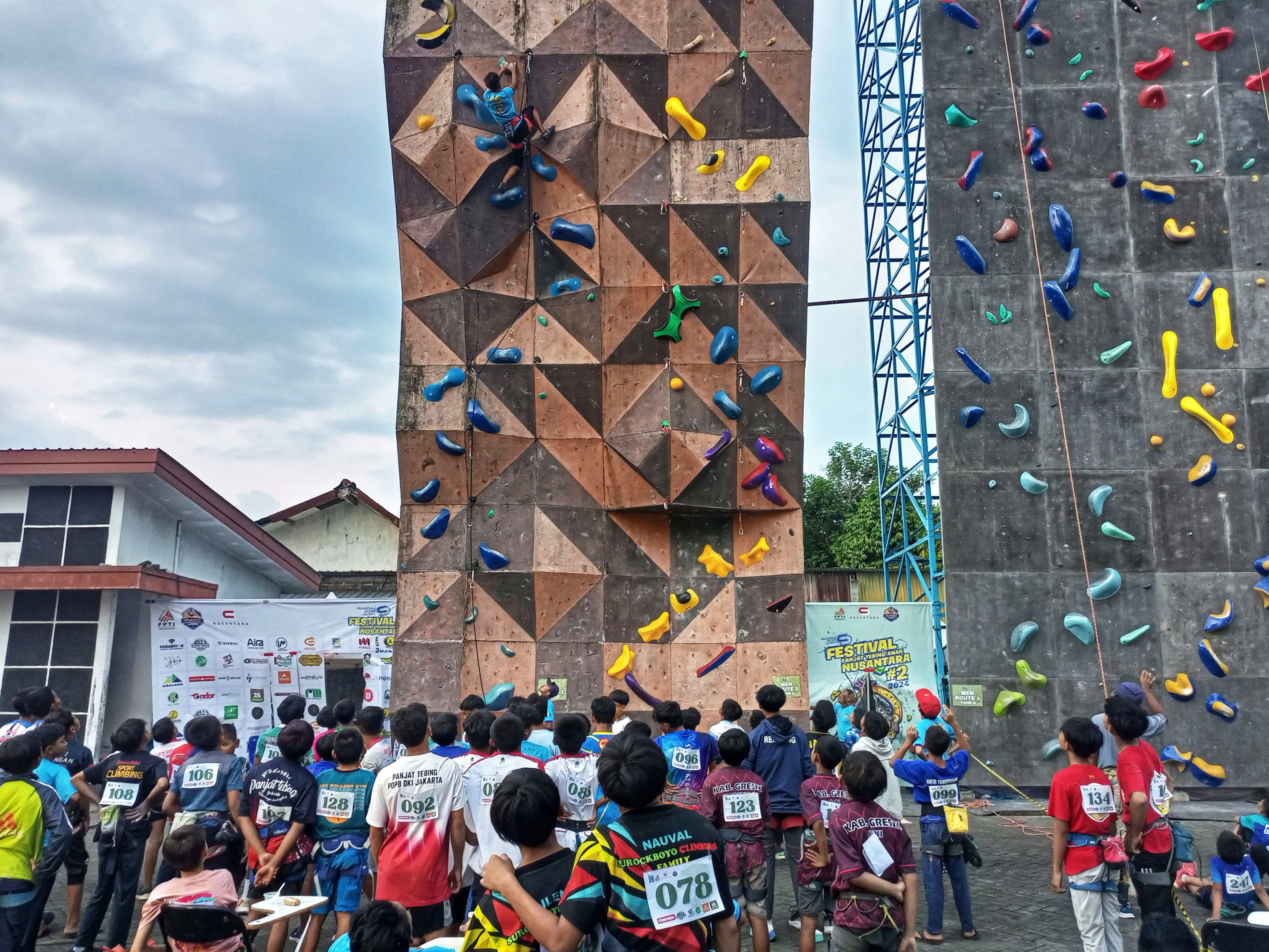 Sebanyak 400 Atlet Usia Dini Ikuti Festival Panjat Tebing Anak Nusantara #2 2024